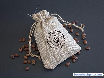 咖啡杯和小袋子PSD样机-0228-爱设计爱分享c